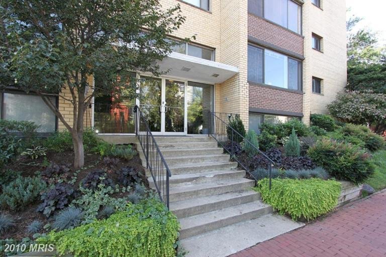 Capitol House 305 C Street NE Washington DC 20002 Capitol Hill Real